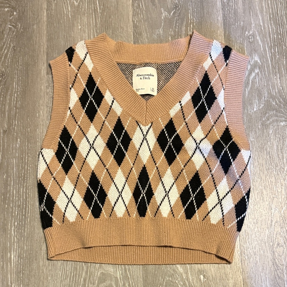 Abercrombie & Fitch Tan and Black Knit Sweater
